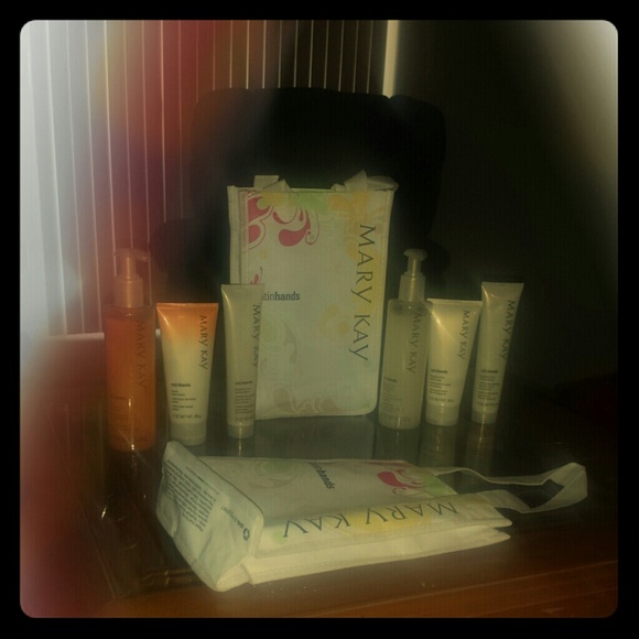 Satin Hands Softner Sets 1 for $10 or 2 for $20