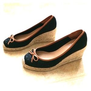 Coach Ireena Canvas shoes sz8 never been used