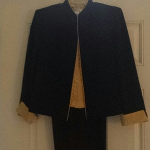 Pant suit