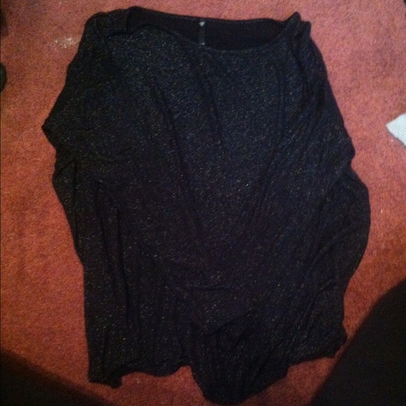 Black top - Picture 2 of 3