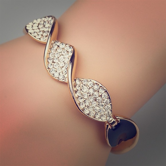 Black & White Spiral Rhinestone Bangle