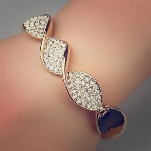 Black & White Spiral Rhinestone Bangle