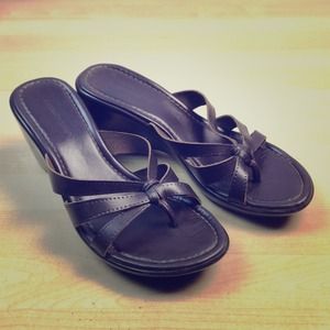 ⚡REDUCED TO CLEAR⚡Dark brown leather wedge sandals