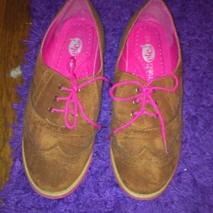 Brown Swade Flat Shoes !!