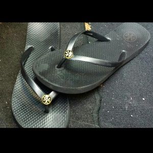 Authentic tory burch flip flops