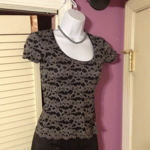DOROTHY PERKINS SIZE 8 STRETCH TOP  &/NECKLACE 💋