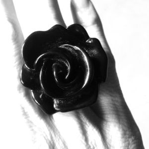 Black flower ring