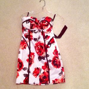 Brand new bebe dress ! Never worn extra small