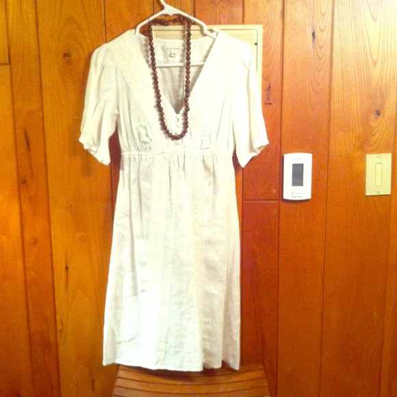 Adorable Linen Dress with Lace detail