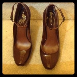 Aldo brown leather heels!!