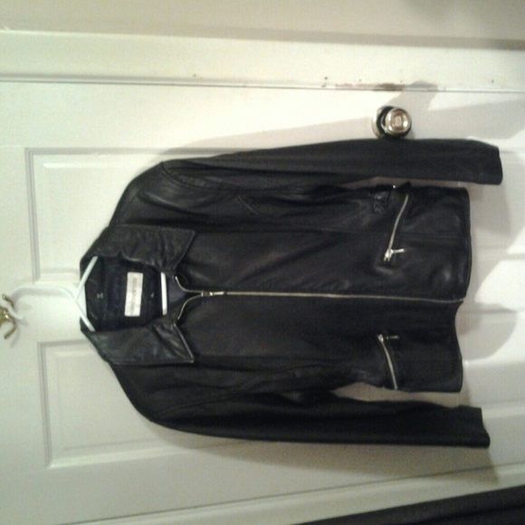 Leather jacket - Picture 2 of 4