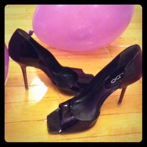 Aldo black heels!!
