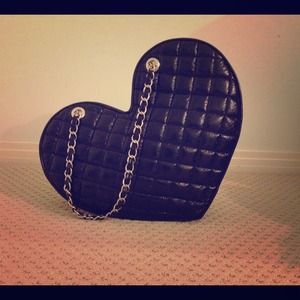 BEBE BLACK HEART PURSE RARE