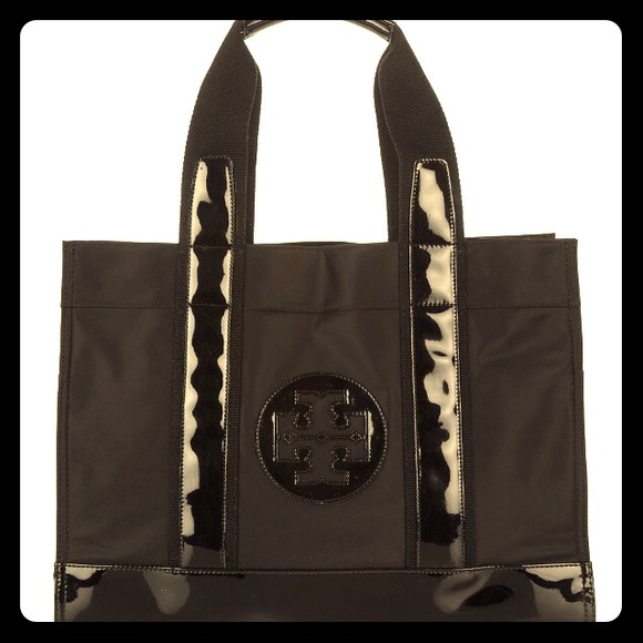 ⛔️sold⛔️Tory Burch Mini Reva Tote in Black😍