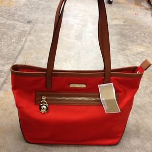**ON HOLD** Authentic Michael Kors handbag