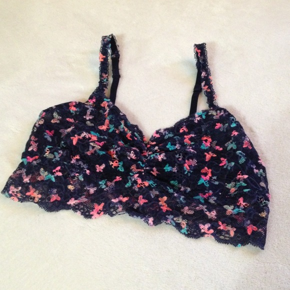 🎉HP🎉VS PINK butterflies lace bralette 💖 - Picture 2 of 4