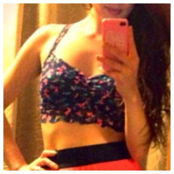 🎉HP🎉VS PINK butterflies lace bralette 💖 - Picture 4 of 4