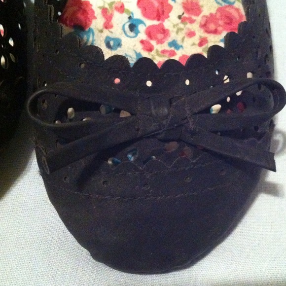 too small for me now. - Picture 2 of 3