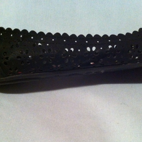 too small for me now. - Picture 3 of 3