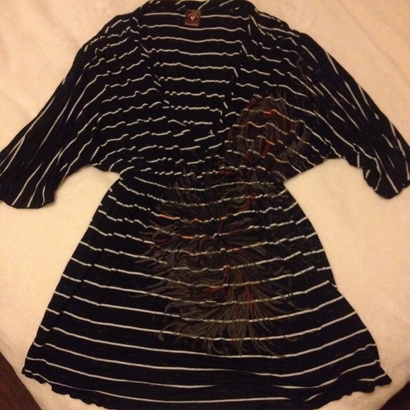 Language 3/4 length blouse