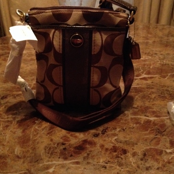 #13-  SOLD. Authentic Coach Crossbody - Picture 4 of 4