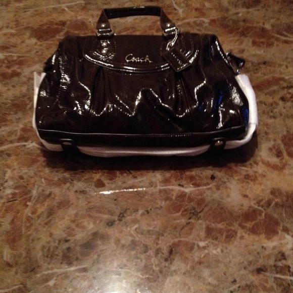 #14-   New Authentic Coach Purse - Picture 3 of 4