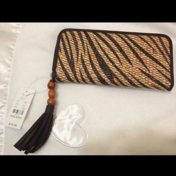 New York & Co. Zebra print woven wallet - Picture 1 of 3