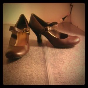 Brown Mary Jane style 1.5 inch heel pumps