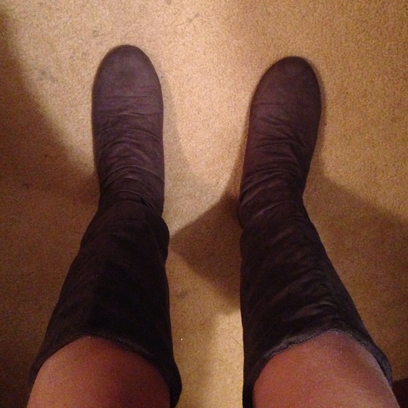 👢gray boots👢👣 - Picture 2 of 2