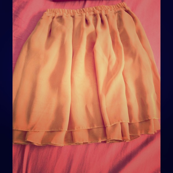 Chiffon cute mini beige skirt