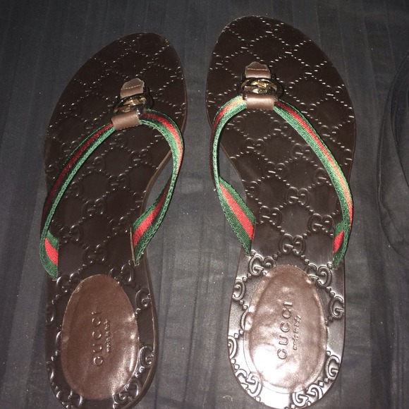 Brand new brown Gucci sandals.