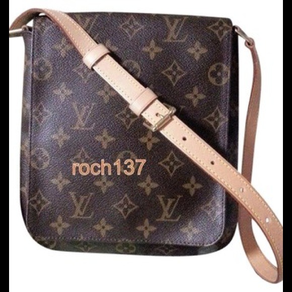 Sold.....Authentic LV mussette salsa