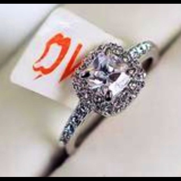 18K White GP Crystal Ring by RAG - Picture 4 of 4