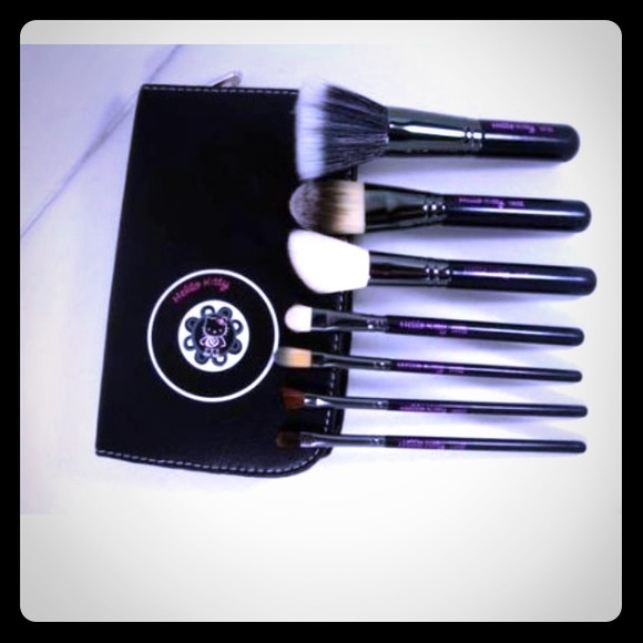 Hello Kitty Brush Set