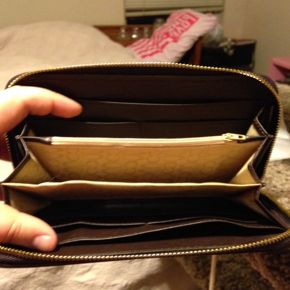 Additional photos coach wallet