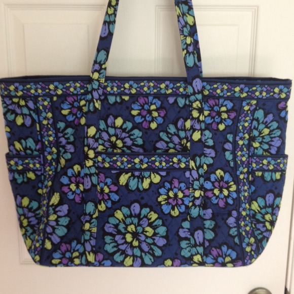 Vera Bradley Get Carried Away (saved for 2dgnte)