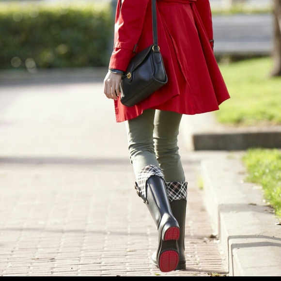 SOLD IN BUNDLE_ Crocs Black Wellie Rain Boots - Picture 3 of 4