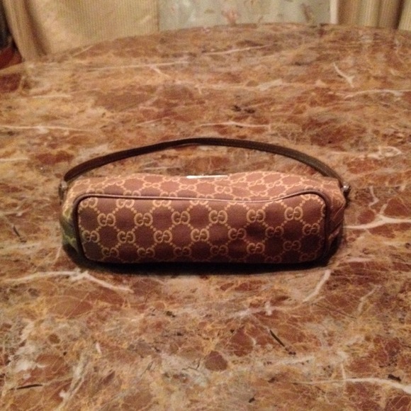 #18- Authentic Used Gucci - Picture 4 of 4