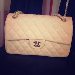 Light Beige Jumbo Chanel classic
