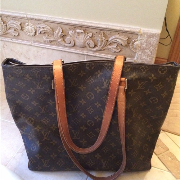 SOLD!!! ❌❌. LV mezzo tote