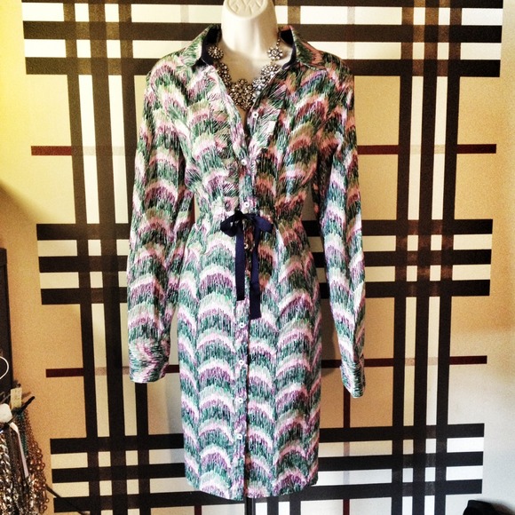 SOLD.  Never worn LILLY PULITZER shirt dress sz 10 - Picture 2 of 4
