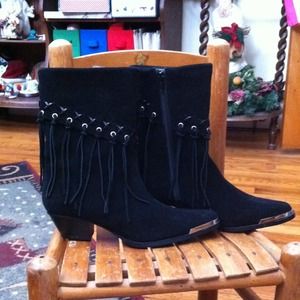 Oak Tree Farms ladies boots. New, never worn!