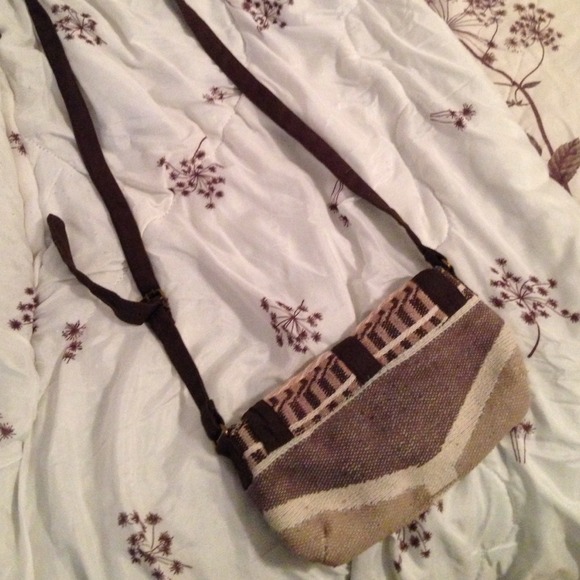 Cross body bag - Picture 3 of 3