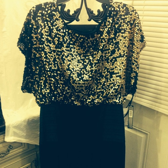 Tahari  Arthur S Levine 10