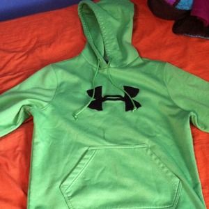 SM (small/medium) under armour hoodie