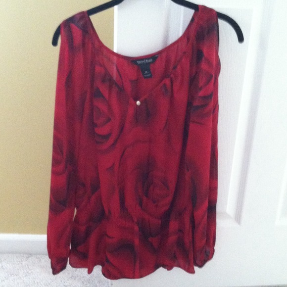 White House black market blouse