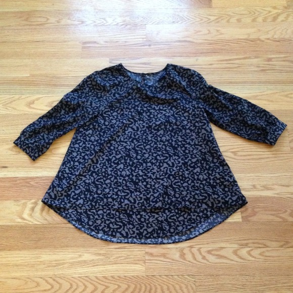 SOLD ON EBAY French connection 3/4 sleeve top