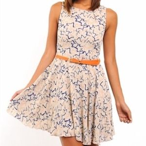 ✨SALE✨ Print Dress with Belt