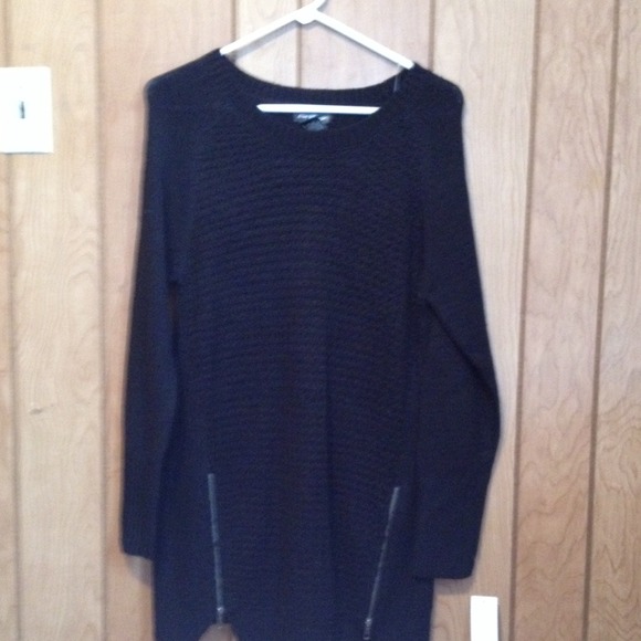 **SOLD on vinted!