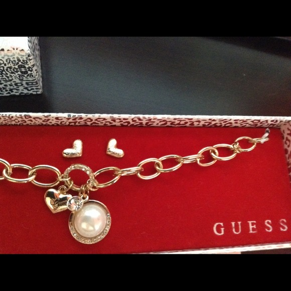 GUESS bracelet and earring set - Picture 2 of 2